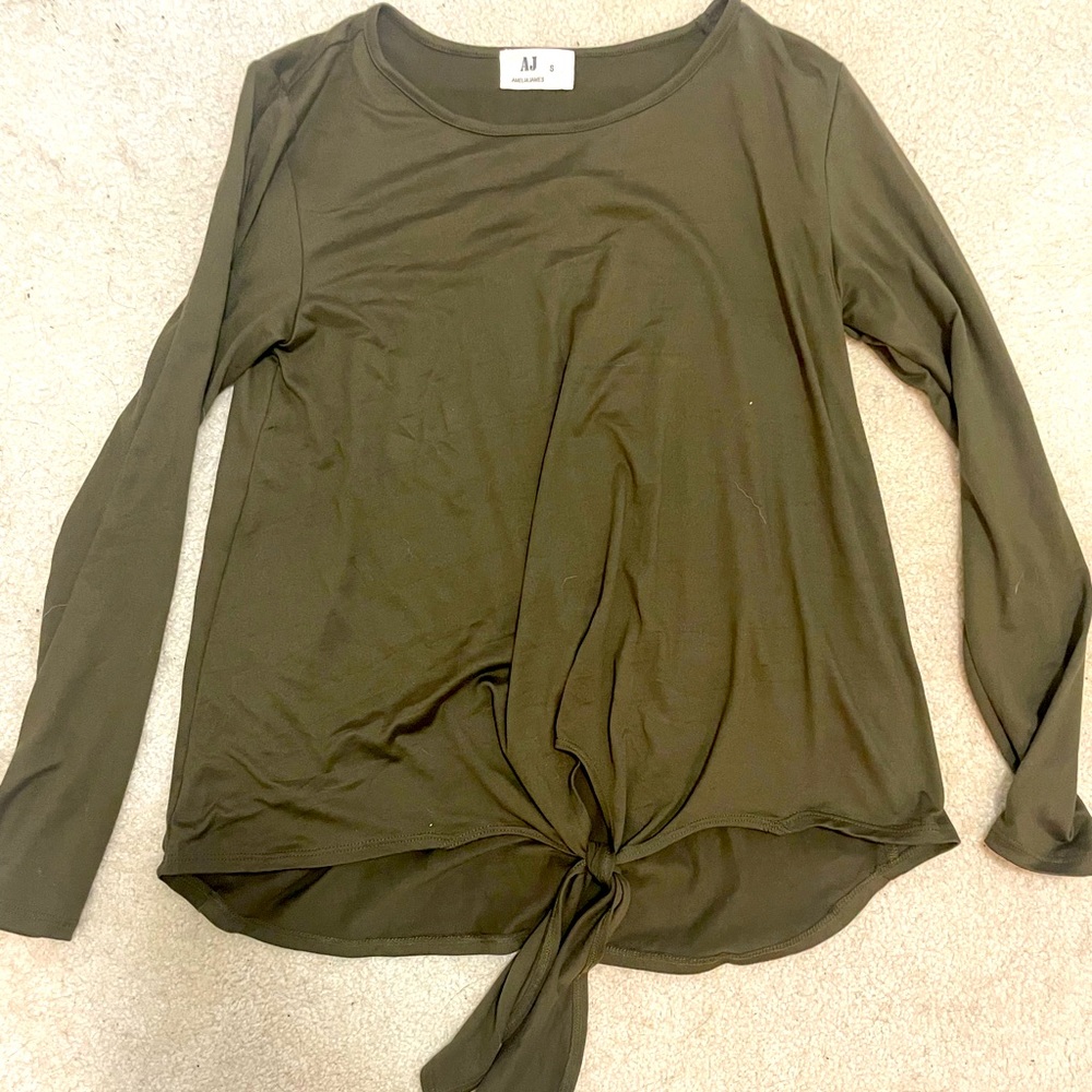 Tie front long sleeve tee